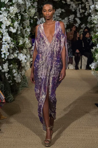 Look 32